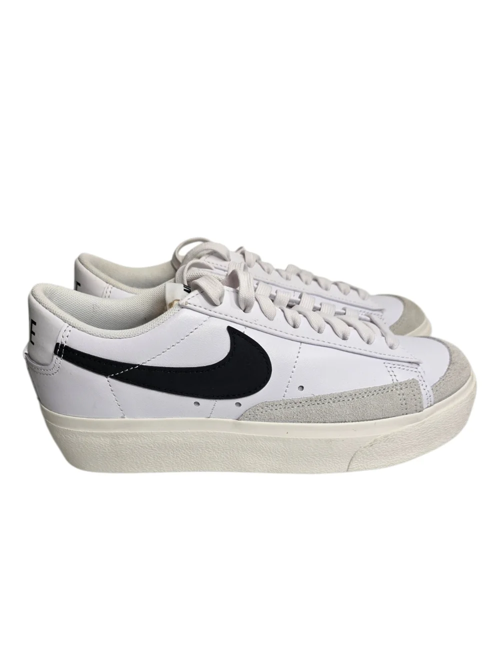 Nike Blazer Low Platform Women's 7 White Black Sail DJ0292-101 Sneakers USED